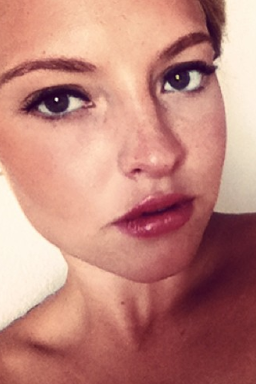  Model Lara Carina aus Maintal Haarfarbe: blond (hell) 